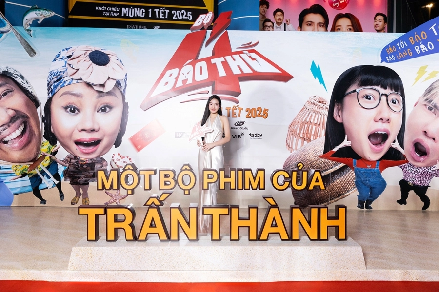 Cả showbiz Việt quy tụ trong buổi công chiếu phim Bộ Tứ Báo Thủ