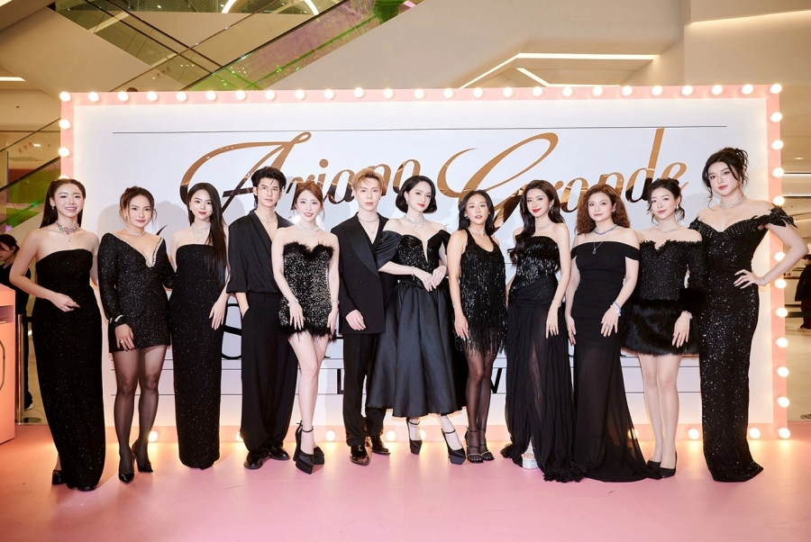 Swarovski thắp sáng thủ đô hà nội bằng không gian pop-up huyền ảo tại TTTM Lotte Mall West Lake