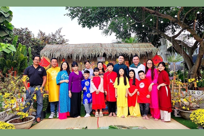 Tùng Linh - Vân Thanh nấu bánh tét mừng xuân cùng công ty Mekong River