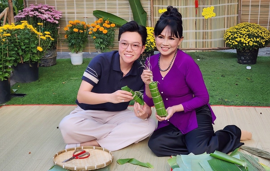 Tùng Linh - Vân Thanh nấu bánh tét mừng xuân cùng công ty Mekong River