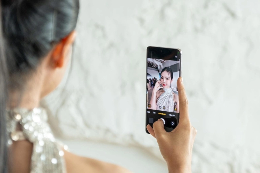 OPPO trình làng Reno12 series: Đẹp hơn, trải nghiệm tốt hơn với nhiều tính năng AI