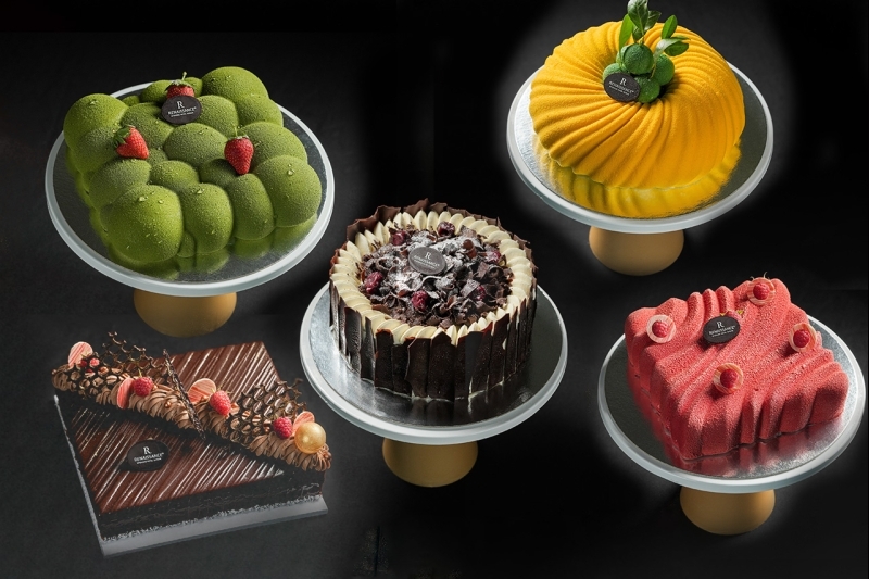 Renaissance Riverside Hotel Saigon ra mắt bst bánh ngọt Slice into Surprise