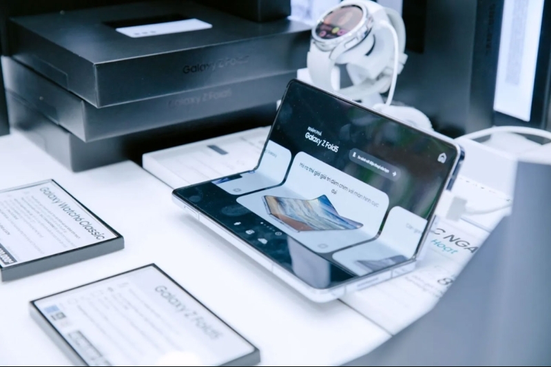 Cận Tết Nguyên Đán - Giáp Thìn 2024, điện thoại Samsung giảm sốc 14 triệu đồng