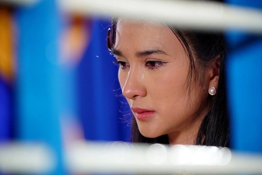 NSƯT Kim Tuyến nhập vai rất xuất thần, từng lời thoại như ngấm vào lòng gã 'ma cô' Thanh Duy trong Miền Ảo Vọng