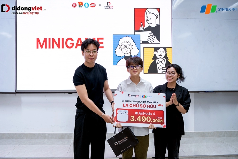 Sinh viên ĐH Ngoại thương hào hứng ‘bóc tính năng ẩn’ của MacBook cùng D.Educare