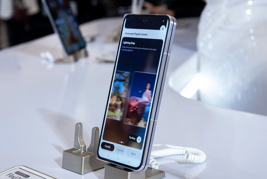 OPPO Find N5 giá gần 45 triệu đồng: Đẹp, bền và thông minh