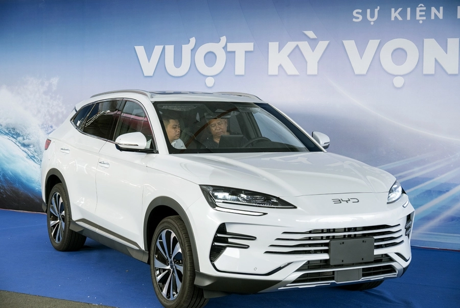 Người dùng An Giang thích thủ trải nghiệm xe PHEV BYD Sealion 6