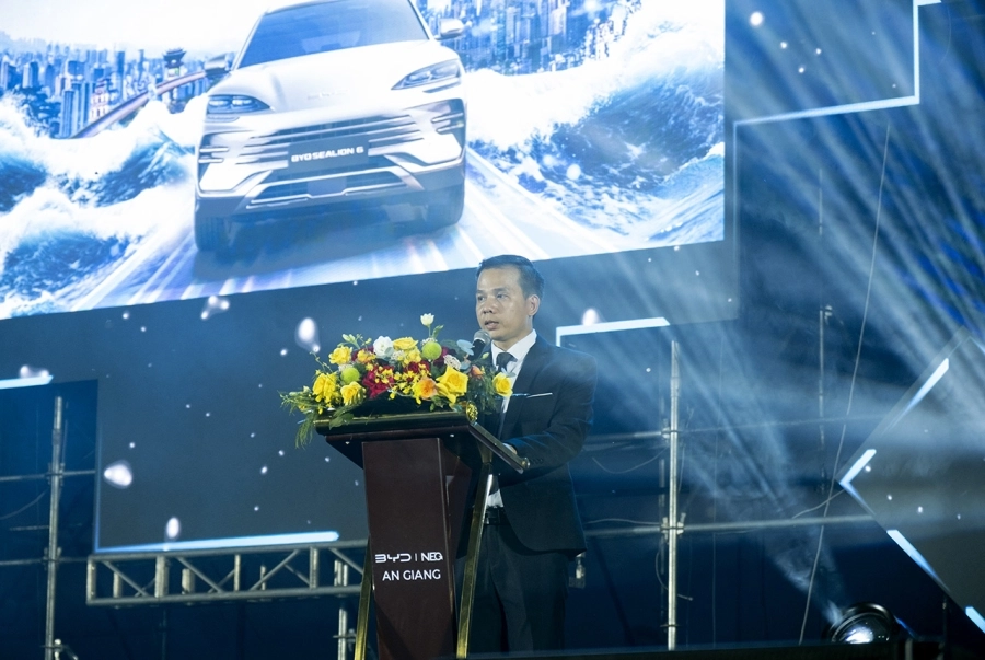 Người dùng An Giang thích thủ trải nghiệm xe PHEV BYD Sealion 6