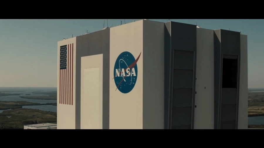 Màn kết hợp cực “tình” của bộ đôi Scarlett Johansson và Channing Tatum trong Fly Me To The Moon