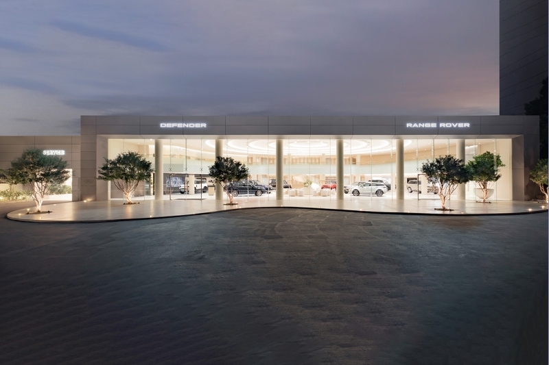 Land Rover Long Biên Hà Nội ra mắt dịch vụ cá nhân hóa SV Bespoke cho dòng xe Range Rover