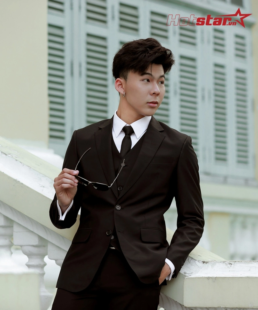 Lý Ngọc Minh Khoa: Gương mặt trẻ triển vọng của làng nghệ thuật
