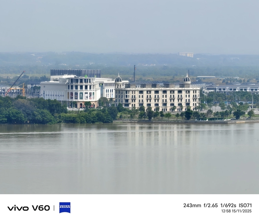 vivo V60 5G: Pin “trâu” trong thân máy mảnh mai, camera ấn tượng, thoải mái giải trí, sáng tạo nội dung số