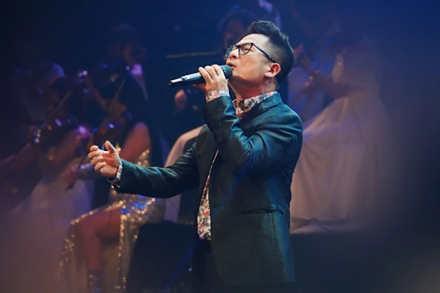 Bằng Kiều vẫn cực phong độ sau 25 năm, khẳng định đẳng cấp tại live concert Những Gì Đến Tự Nhiên