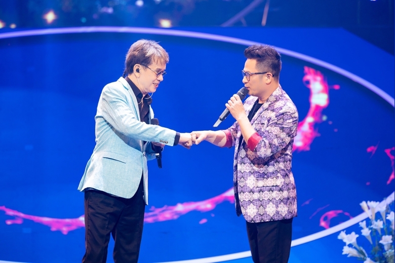 Bằng Kiều vẫn cực phong độ sau 25 năm, khẳng định đẳng cấp tại live concert Những Gì Đến Tự Nhiên