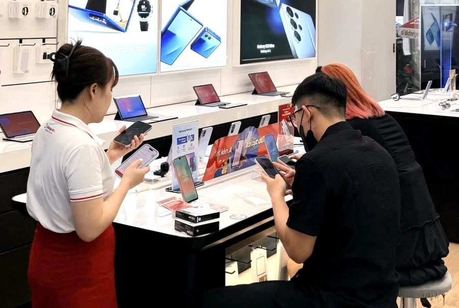 Samsung Galaxy S26 Ultra tại Di Động Việt: Trả trước 0 đồng, giá cuối chỉ từ 26,99 triệu đồng