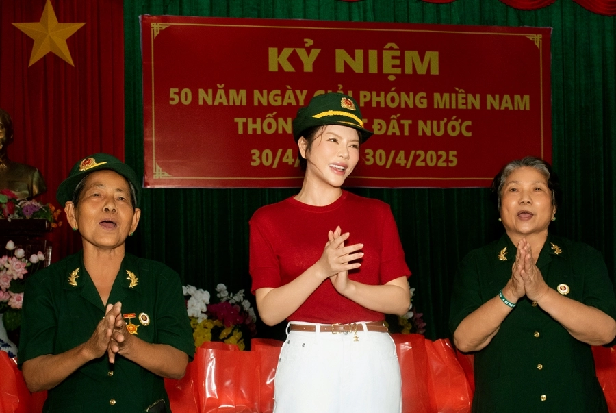 Lý Nhã Kỳ tri ân cựu chiến binh Long Đất dịp đại lễ Thống nhất Đất Nước 30/4