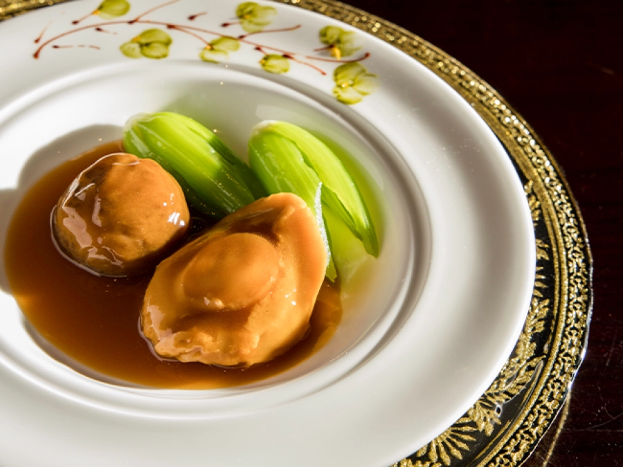 Ba Năm Giữ Vững Ngôi Sao Michelin - Nhà Hàng Long Triều Khẳng Định Phong Độ Đỉnh Cao Của Ẩm Thực Quảng Đông Nguyên Bản