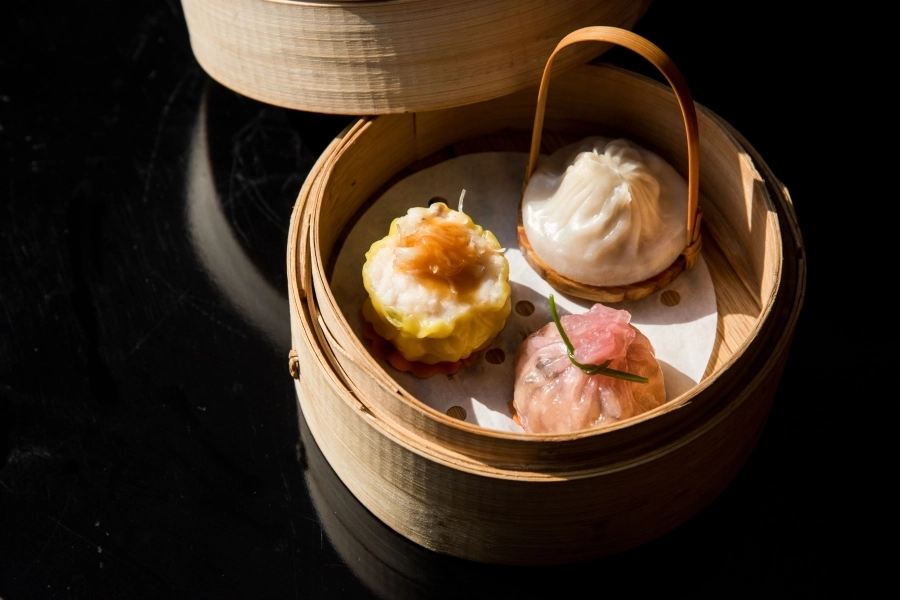 Ba Năm Giữ Vững Ngôi Sao Michelin - Nhà Hàng Long Triều Khẳng Định Phong Độ Đỉnh Cao Của Ẩm Thực Quảng Đông Nguyên Bản