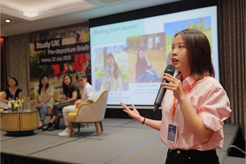 Pre-Departure Briefing 2024: Chuẩn bị Hành trang lên đường du học Anh 
