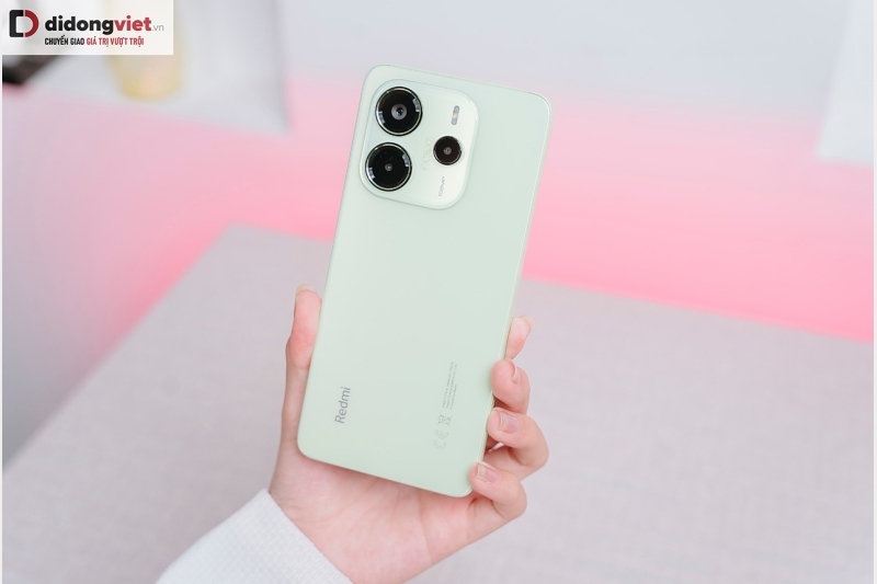 Mừng đại lễ 30/4, Di Động Việt giảm giá sốc hàng trăm điện thoại, máy tính bảng và phụ kiện