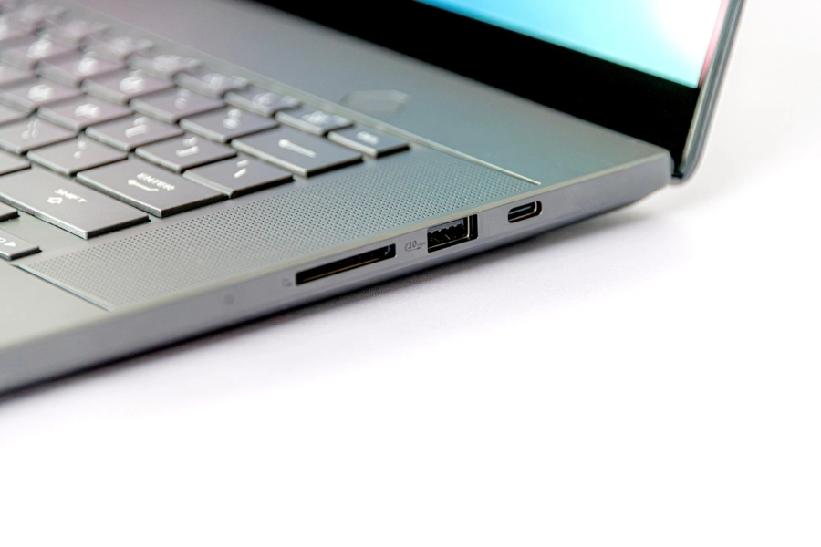 ASUS ROG Zephyrus G16: Laptop gaming mỏng nhẹ nhất được trang bị GPU GeForce RTX 50