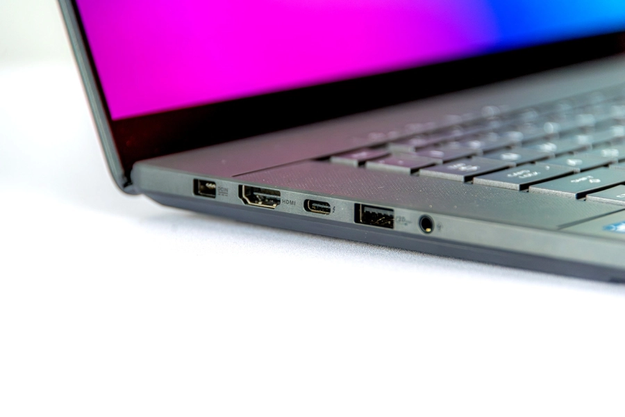 ASUS ROG Zephyrus G16: Laptop gaming mỏng nhẹ nhất được trang bị GPU GeForce RTX 50