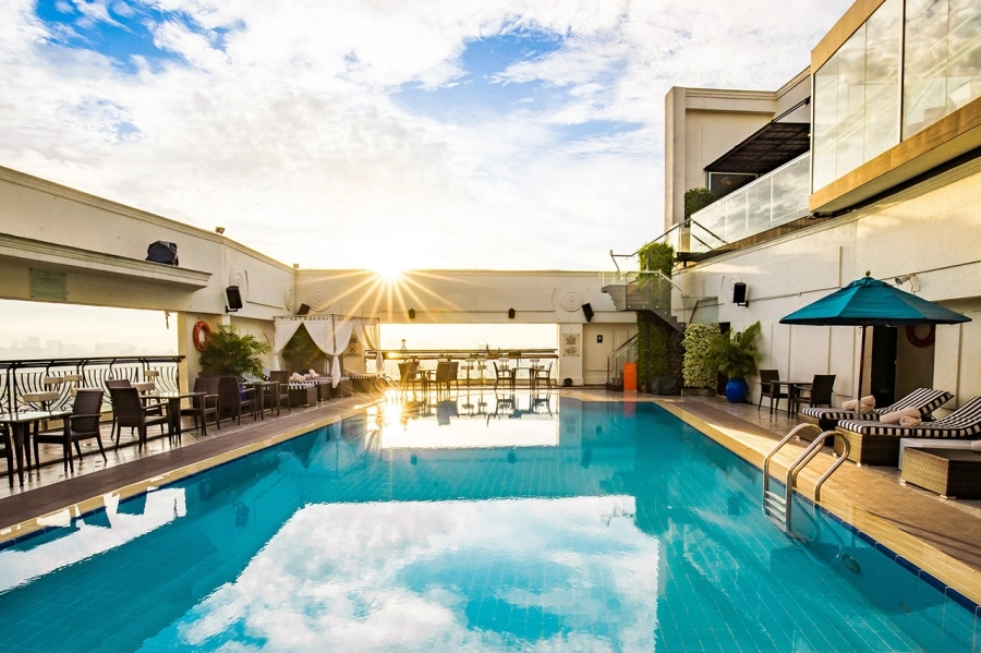 25 giờ nghỉ dưỡng và thỏa sức khám phá Sài Gòn cùng Renaissance Riverside Hotel Saigon