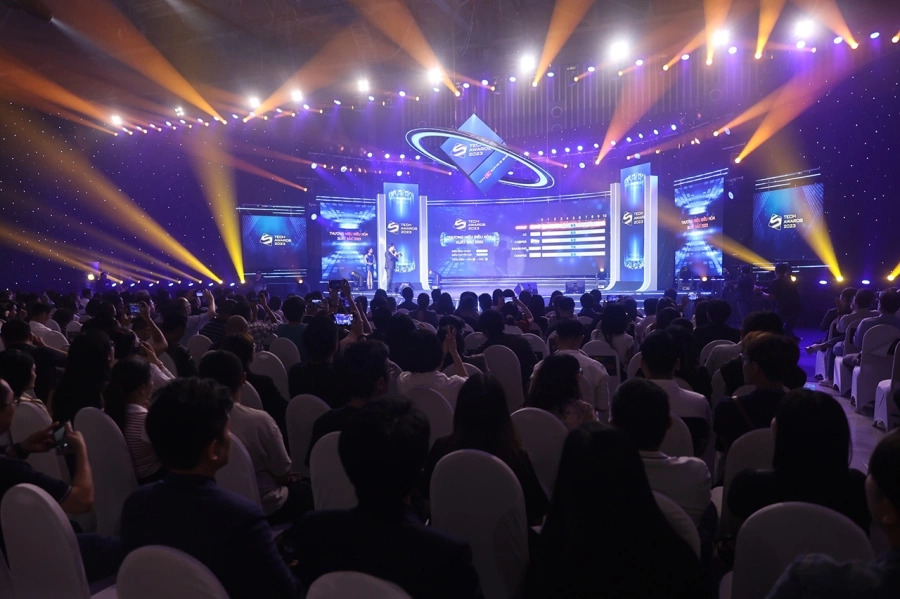 Tech Awards 2023: Hấp dẫn với lễ trao giải hoành tráng cùng triển lãm thu hút đông đảo tín đồ công nghệ đến tham quan