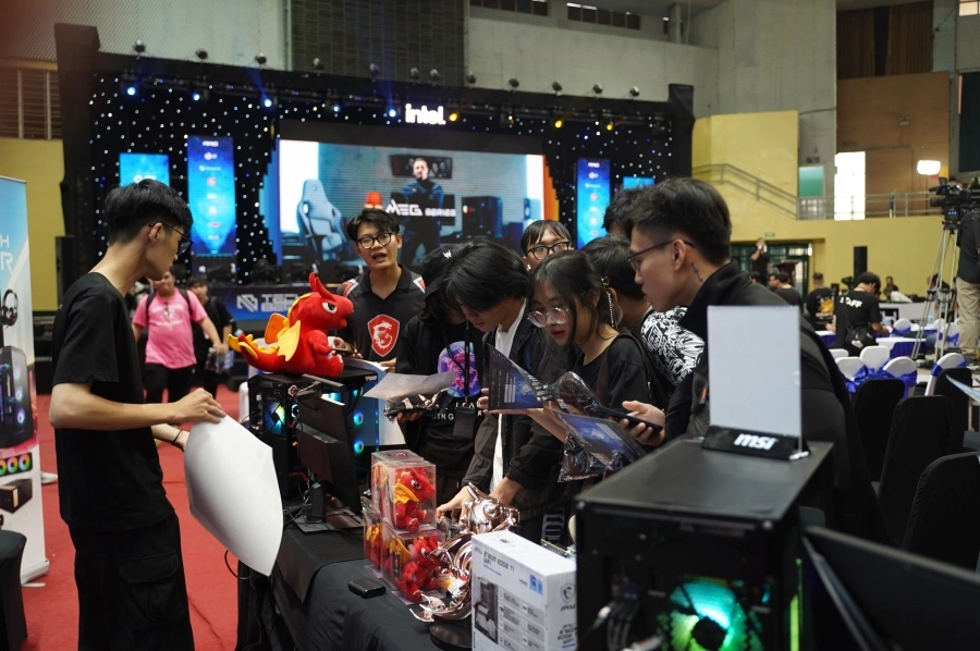 Sôi động ngày khai mạc Ngày hội công nghệ Tech Beat 2024