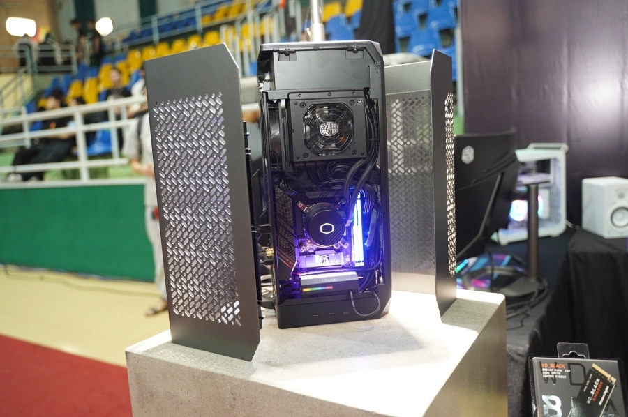 Sôi động ngày khai mạc Ngày hội công nghệ Tech Beat 2024