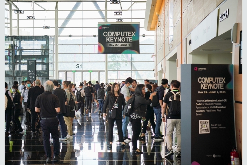 CEO Intel sẽ chia sẻ các sản phẩm AI trong ngày khai mạc triển lãm COMPUTEX 2024